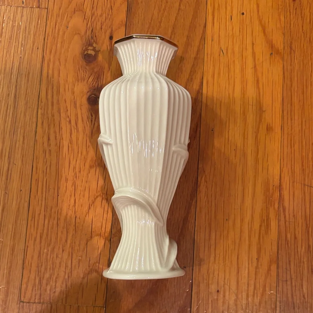 Lenox Cream Vase with Iris Relief and Gold Trim